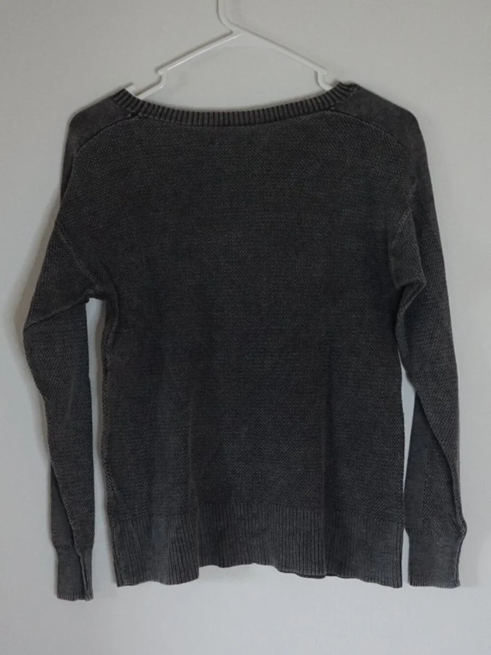 American Eagle Gray Waffle Long Sleeve
